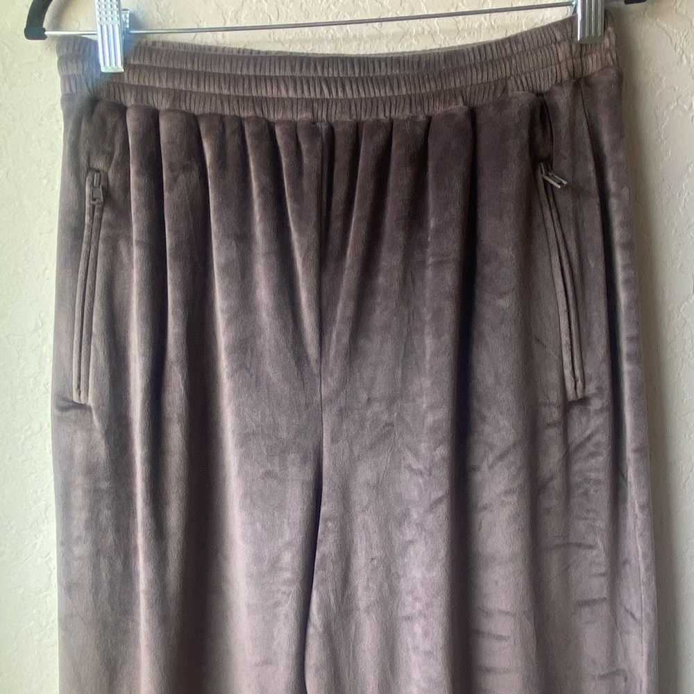 SKIMS Velour Joggers Pants ~ Size Medium - Picture 5 of 9